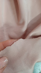 Vortex Roz Pudra, material elastic plin, compoziție 69% rayon, 28% Nilon și 4 / elastan ELA1056