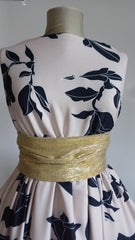 Latina Spandex - Nude cu Lalele Stilizate Negru STO1304