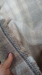 Stofa In Carouri Bej/ Maron, groasa si cu o tinuta mai intarită, cu o peliculă antiaderentă pe dos STO1353