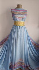 Voal Chifon Bleu cu Bordură Dublă – Floricele de Câmp VOAL1610