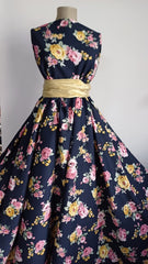 Viscoza Spun Bleumarin cu Buchet Trandafiri Roz/Galben VIS1309