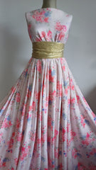 Catifea Elastica Supersoft Roz Alb cu Buchet Trandafiri CAT1038