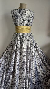 Matase satinata Imprimeu Alb flori Negre MAT1545