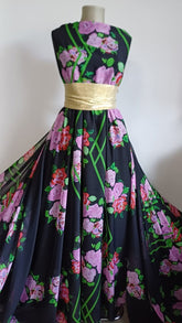 Voal Crinkle Negru cu Trandafiri Rosu/Mov VOAL1084