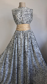 Mătase Satinata cu Imprimeu Abstract Alb-Negru MAT1088