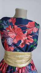 Stofa Barbi Bleumarin cu Crini Imperoali Rosii 1388