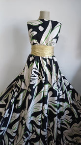 Viscoză Negru cu Model Floral Bej/Crem/Verde, fibră vegetală 100%, calitate Lux, provenienta Londra VIS1191