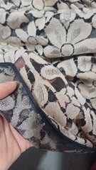 Dantela Elastica Flori Bej pe plasa neagra DAN1010