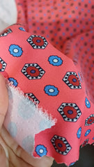 Latina Spandex – Frez cu Hexagoane și Floricele Albastre STO1111