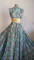 Voal chifon Alb/Negru cu Flori Turcoaz VOAL1029