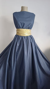 Țesătură mătăsoasă GRI ALBASTRUI, plină din fibre sintetice MAT1397