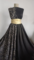 Ponteroma Maron cu model Bej - se vinde la panou cu dimensiunile:1,35 lungime/1,6 latime ELA1388