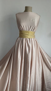 Viscoză satinatată nude – O fibră naturală vegetală 100% VIS1186