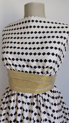 Matase Crepe Crem cu Floricele Negre MAT1050