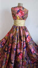 Scuba cu Flori Pictate ROSU/GALBEN/ALBASTRU ELA1184