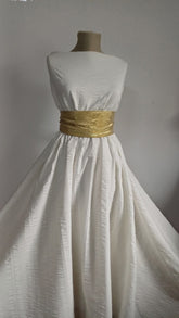 Matase Ivory cu model din lucratură  MAT1335