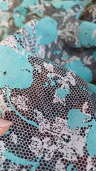 Voal chifon Alb/Negru cu Flori Turcoaz VOAL1029