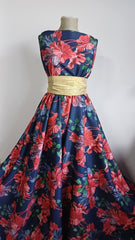 Stofa Barbi Bleumarin cu Crini Imperoali Rosii 1388