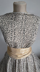 Plasa Elastica Dantelat,Neagră cu Floricele Albe  ELA1378