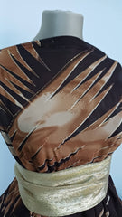 Voal Chifon Ciocolată Caramel cu Zig-Zag-uri Aurii VOAL1084